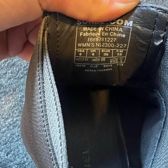 Sorel Addington Boots, size 39 - Picture 7 of 8